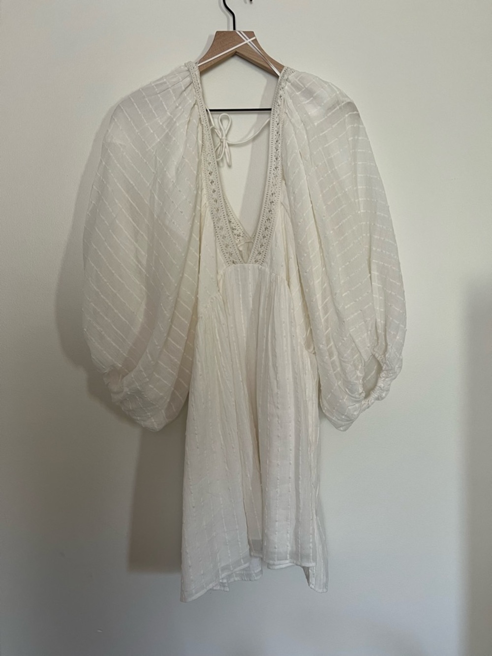 White Boho V-Neck Puff Sleeve Mini Dress